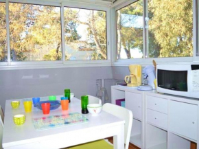 Appartement 2 pièces avec loggia à 150m de la plage, animaux acceptés, garage compris - FR-1-776-111